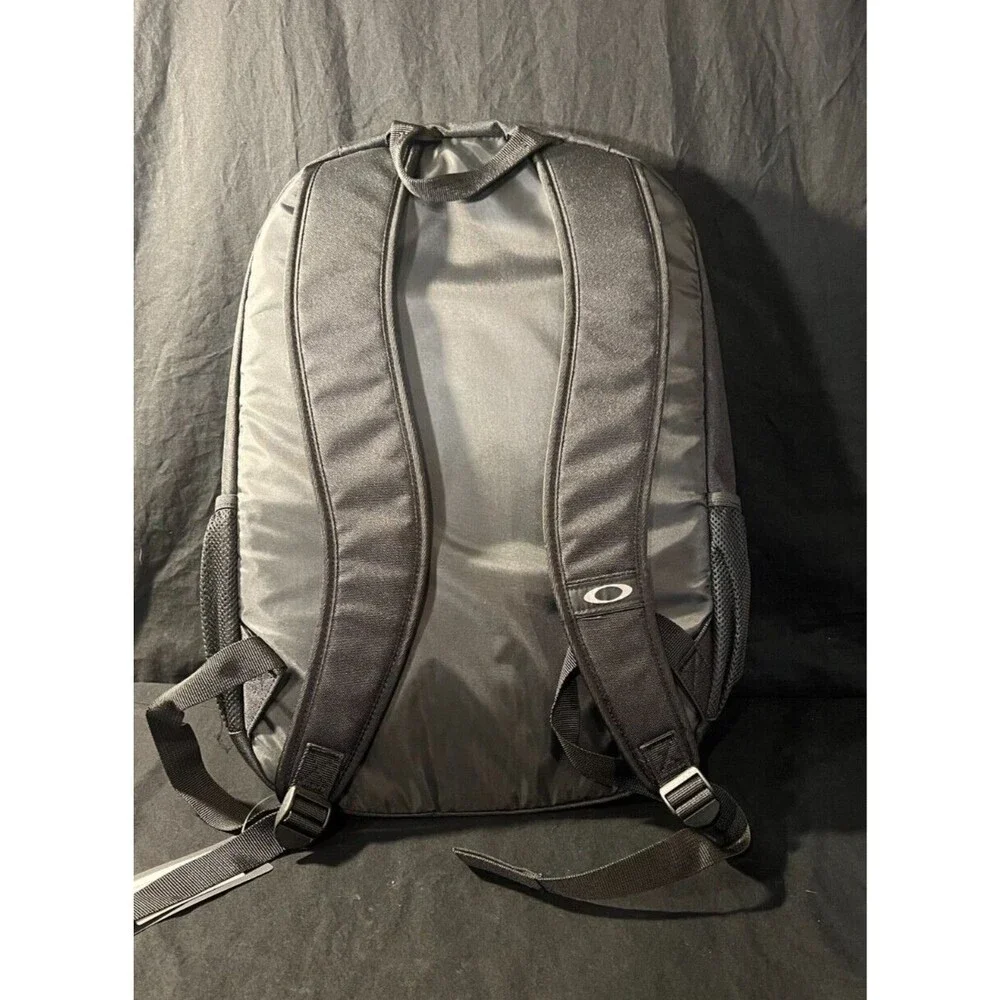 WE FEST promo made for Parker McCollum Oakley Backpack Crestible Enduro 20L -New